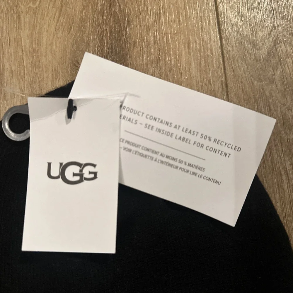UGG Woman's Cuffed Knit Hat Cap Beanie Wool Blend Logo‎ Black One Size OS NEW